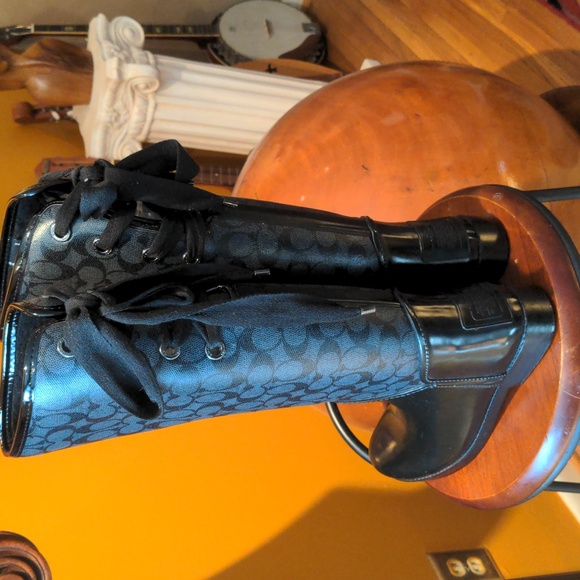 Coach Rain Boots 8 - Picture 2 of 14
